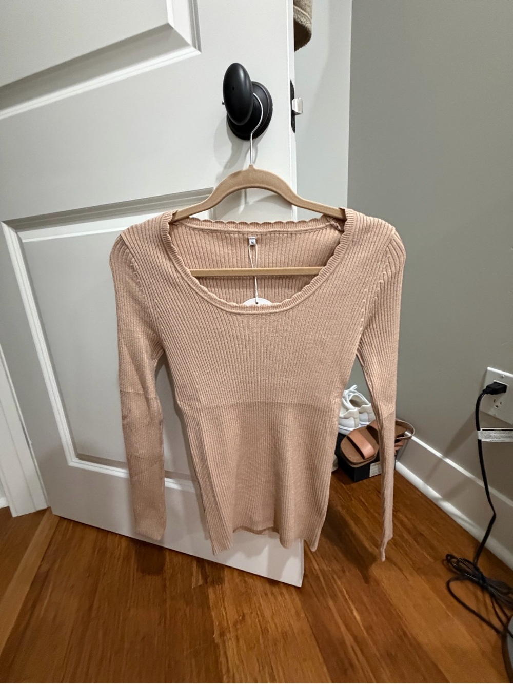 Ribbed Scoop Neck Long Sleeve Sweater - Light Tan